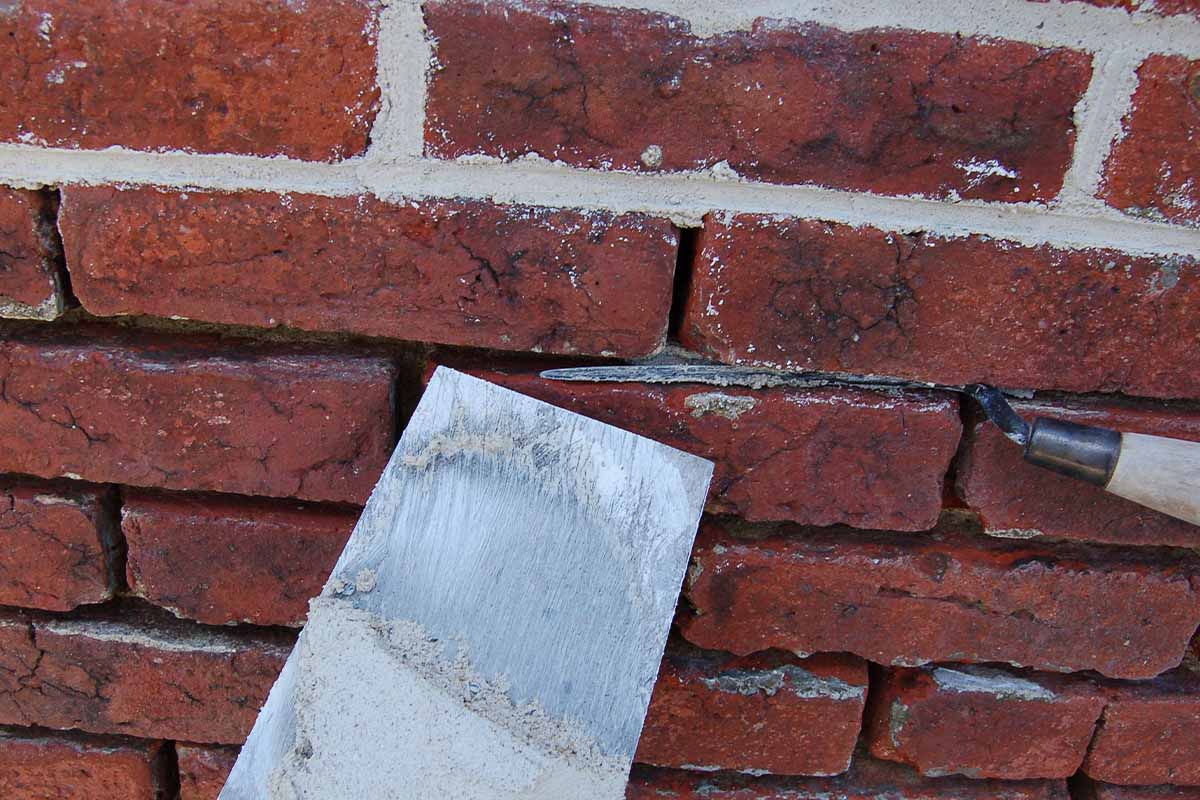 Tuckpointing and Brick Mortar Repair Peabody